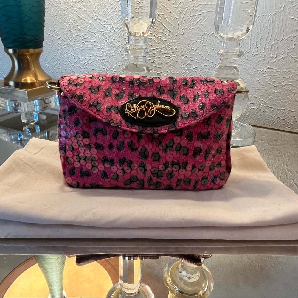 Betsy & Johnson sequence small handbag.